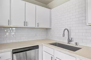 7541 Redrick Dr, Austin, TX 78747 - Photo 11