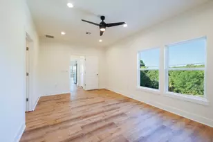 18716 W Lakeview Dr, Jonestown, TX 78645 - Photo 21