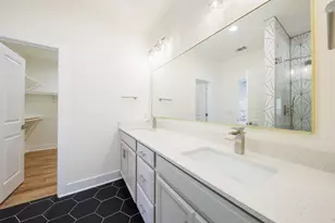 18716 W Lakeview Dr, Jonestown, TX 78645 - Photo 17