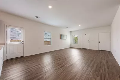 5920 Eden Drive, Austin, TX 78747 - Photo 3