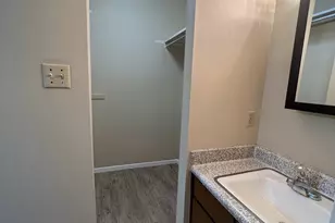 202 E 32nd St, Austin, TX 78705 - Photo 17