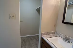 202 E 32nd St, Austin, TX 78705 - Photo 17