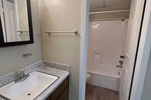 202 E 32nd St, Austin, TX 78705 - Photo 19