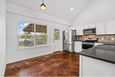 9913 Little Creek Circle, Dripping Springs, TX 78620 - Photo 9