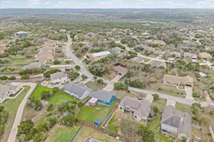 9913 Little Creek Cir, Dripping Springs, TX 78620 - Photo 31