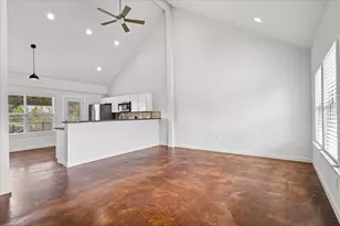 9913 Little Creek Cir, Dripping Springs, TX 78620 - Photo 5