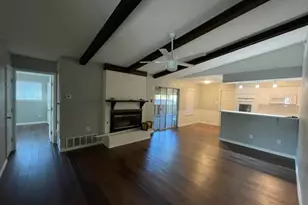 1619 E Cripple Creek Dr, Austin, TX 78758 - Photo 11