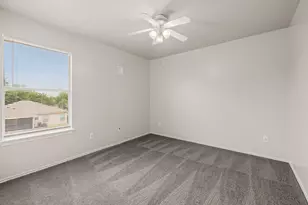 605 Decker Dr, Hutto, TX 78634 - Photo 17