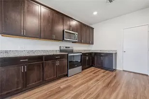 316 Stone Water Ln, Jarrell, TX 76537 - Photo 11