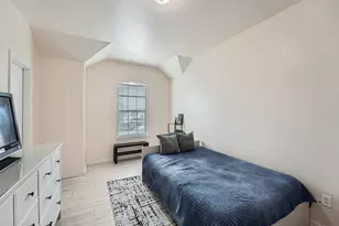 2004 S Ash Cove W, Hutto, TX 78634 - Photo 23