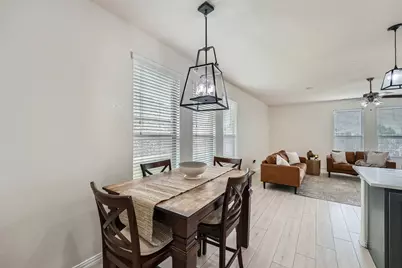 2004 S Ash Cove W, Hutto, TX 78634 - Photo 11