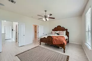 2004 S Ash Cove W, Hutto, TX 78634 - Photo 17