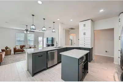 2004 S Ash Cove W, Hutto, TX 78634 - Photo 11