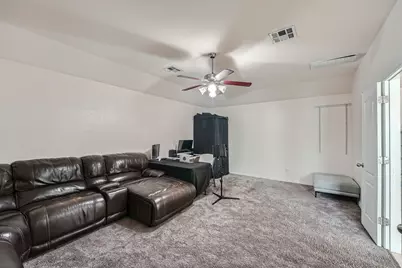 2004 S Ash Cove W, Hutto, TX 78634 - Photo 31