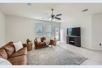 2004 S Ash Cove W, Hutto, TX 78634 - Photo 7