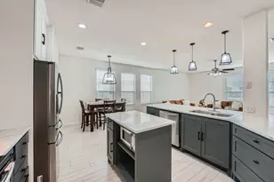 2004 S Ash Cove W, Hutto, TX 78634 - Photo 9