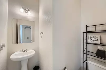 2004 S Ash Cove W, Hutto, TX 78634 - Photo 15