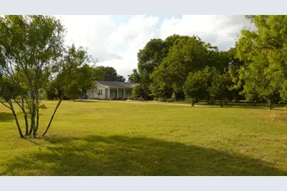 4902 Pecan Springs Road, Austin, TX 78723 - Photo 5