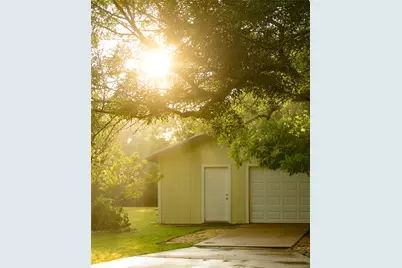 4902 Pecan Springs Road, Austin, TX 78723 - Photo 13