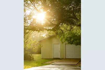 4902 Pecan Springs Road, Austin, TX 78723 - Photo 13