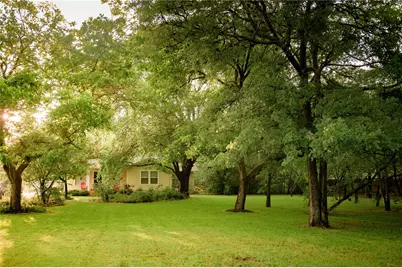 4902 Pecan Springs Road, Austin, TX 78723 - Photo 7