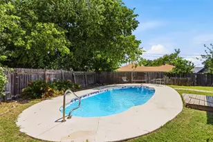 2702 Julie Cove, Taylor, TX 76574 - Photo 21