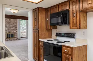 8216 Summer Side Dr, Austin, TX 78759 - Photo 13