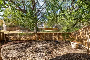 8216 Summer Side Dr, Austin, TX 78759 - Photo 27