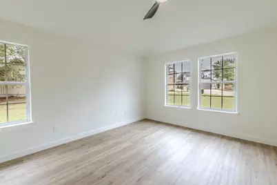 119 W Kikipua Lane, Bastrop, TX 78602 - Photo 13