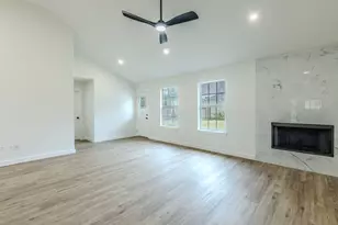 119 W Kikipua Ln, Bastrop, TX 78602 - Photo 3