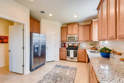 467 Twisted Oaks Lane, Buda, TX 78610 - Photo 5