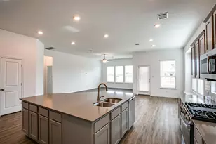 104 Night Bloom Path, Liberty Hill, TX 78642 - Photo 11