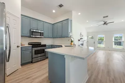 10114 Janet Loop, Dripping Springs, TX 78620 - Photo 11