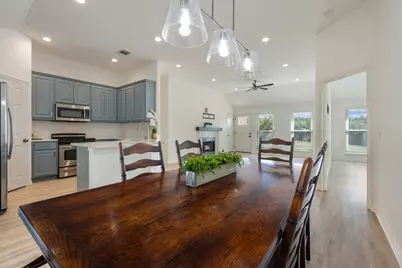 10114 Janet Loop, Dripping Springs, TX 78620 - Photo 9