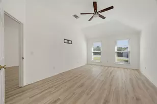 10114 Janet Loop, Dripping Springs, TX 78620 - Photo 15