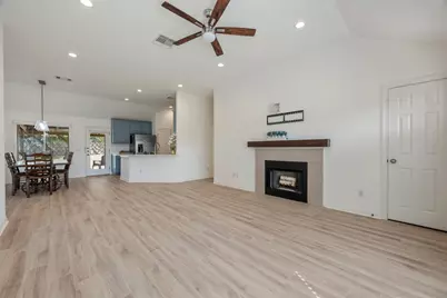 10114 Janet Loop, Dripping Springs, TX 78620 - Photo 5