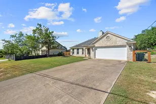 10114 Janet Loop, Dripping Springs, TX 78620 - Photo 3