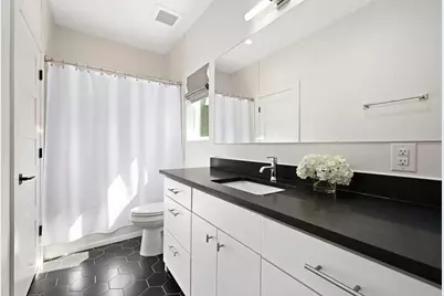 5212 Huisache Street #2, Austin, TX 78751 - Photo 27