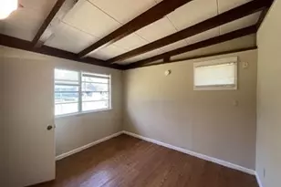 610 N Main St, Kyle, TX 78640 - Photo 11