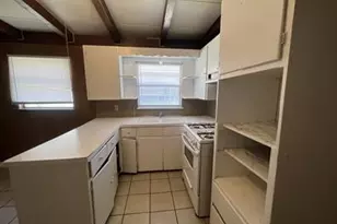 610 N Main St, Kyle, TX 78640 - Photo 5