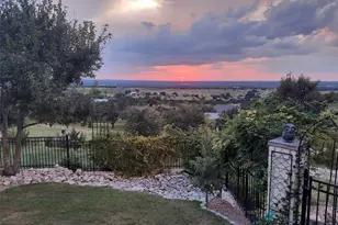 504 Cedar Mountain Dr, Marble Falls, TX 78654 - Photo 3