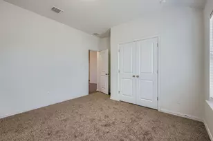 154 Eagle Ford Dr, Kyle, TX 78640 - Photo 17