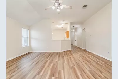157 Maplewood S, Kyle, TX 78640 - Photo 9