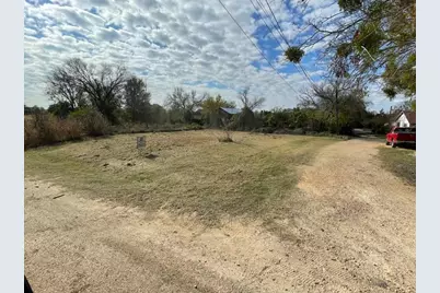 920 E Cameron (Highway 79) Avenue #4, Rockdale, TX 76567 - Photo 5