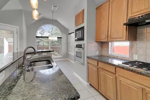 10604 Lord Derby Dr, Austin, TX 78748 - Photo 11