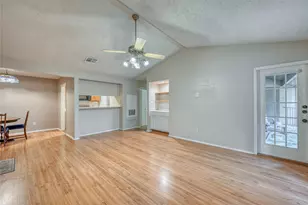 1202 Thorpe Ln, San Marcos, TX 78666 - Photo 5