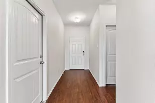 105 Green Jay Dr, Jarrell, TX 76537 - Photo 11