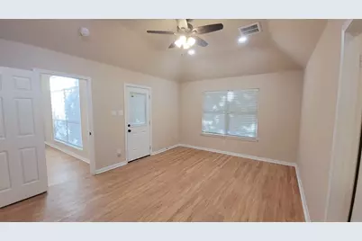 1248 Lacey Oak Loop, Round Rock, TX 78681 - Photo 7