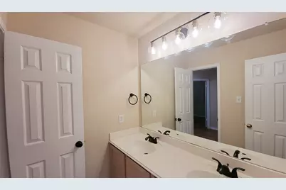 1248 Lacey Oak Loop, Round Rock, TX 78681 - Photo 15