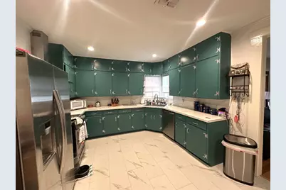 129 E Crockett Street, La Grange, TX 78945 - Photo 11